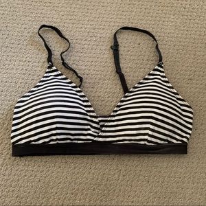 🔥8/$10🔥 Black & White Stripped Bralette
